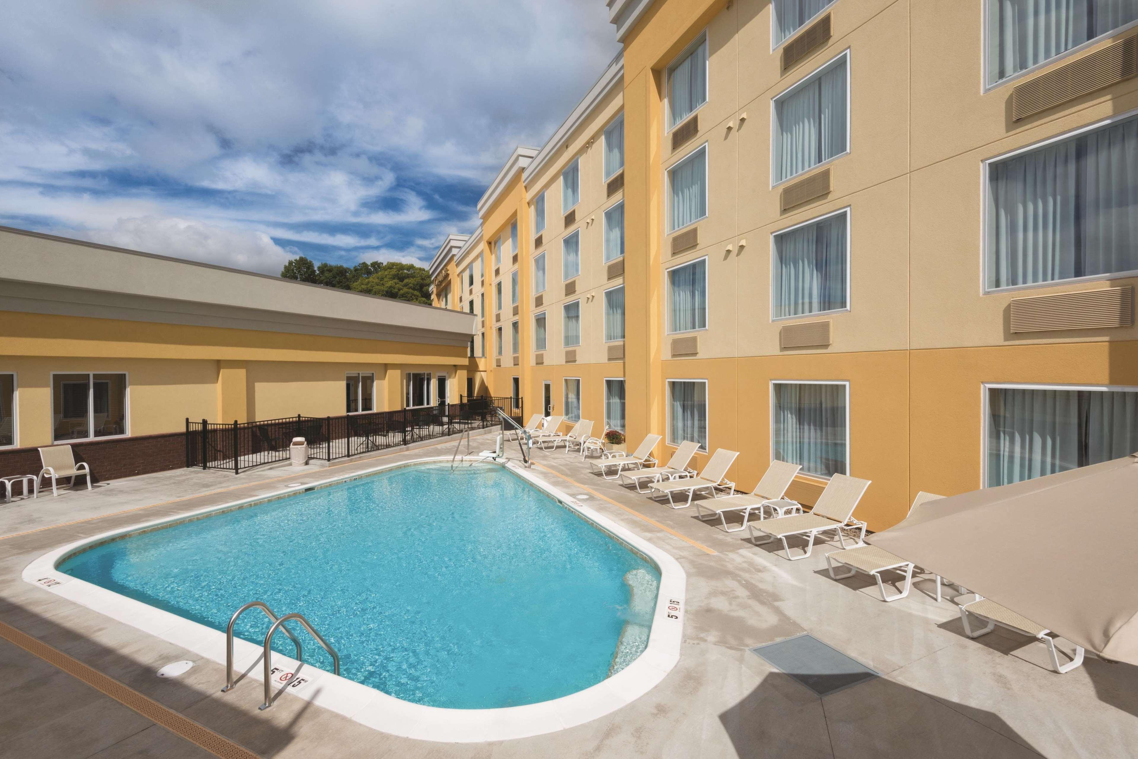 La Quinta By Wyndham Lynchburg At Liberty Univ. Exterior foto
